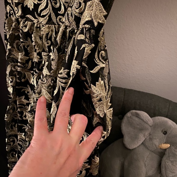 Dress - Picture 3 of 3